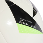 adidas Fussballliebe Club Ball