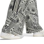 adidas x FARM Tiro Track Pants Γυναικείο Παντελόνι Φόρμας Καμπάνα Ασπρό / Μαύρο