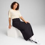 Puma Ess Relaxed Tee Γυναικεία Κοντομάνική Μπλούζα Εκρού